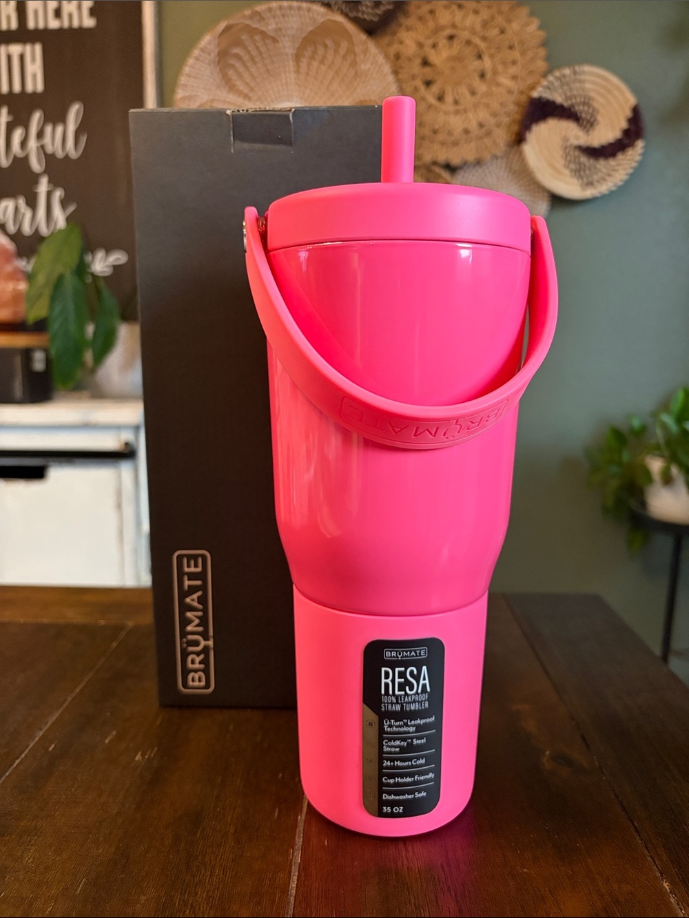 BrüMate Resa 35oz in Neon Pink! New!!